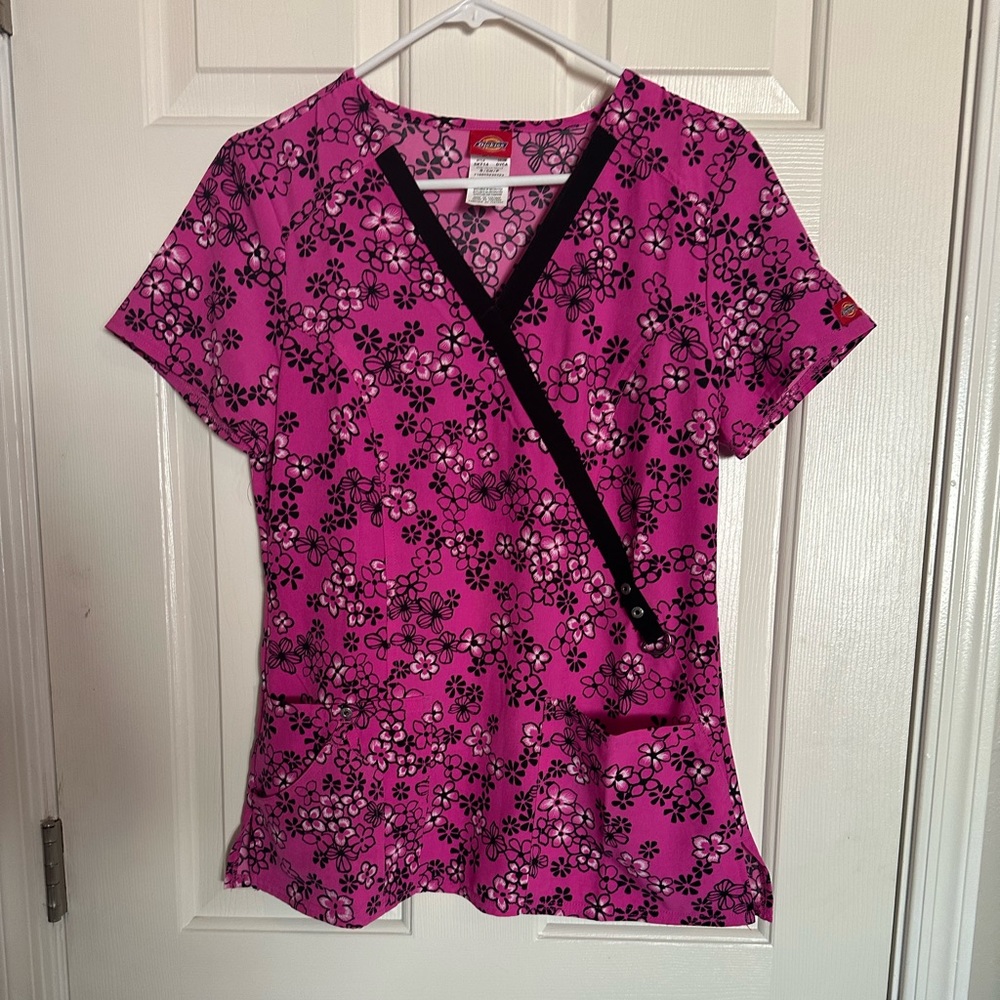 Dickies scrub top